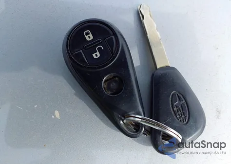 2010 Subaru Impreza 2.5I Premium z USA, uszkodzony, nr VIN JF1GE6B61AH507762